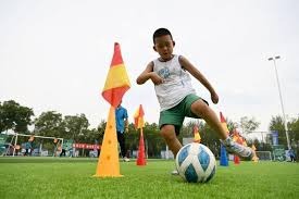 文班亚马首秀30+10，马刺力克雷霆