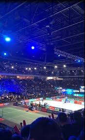 诺兰·莱恩在 1976 年曾在比赛中投出 102 英里的未确认球速，成为当时的热门话题