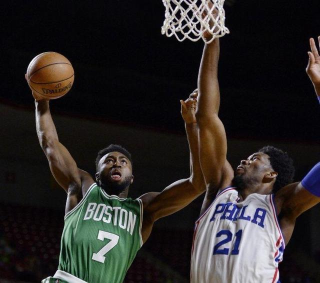 也能从容应 也能从容应